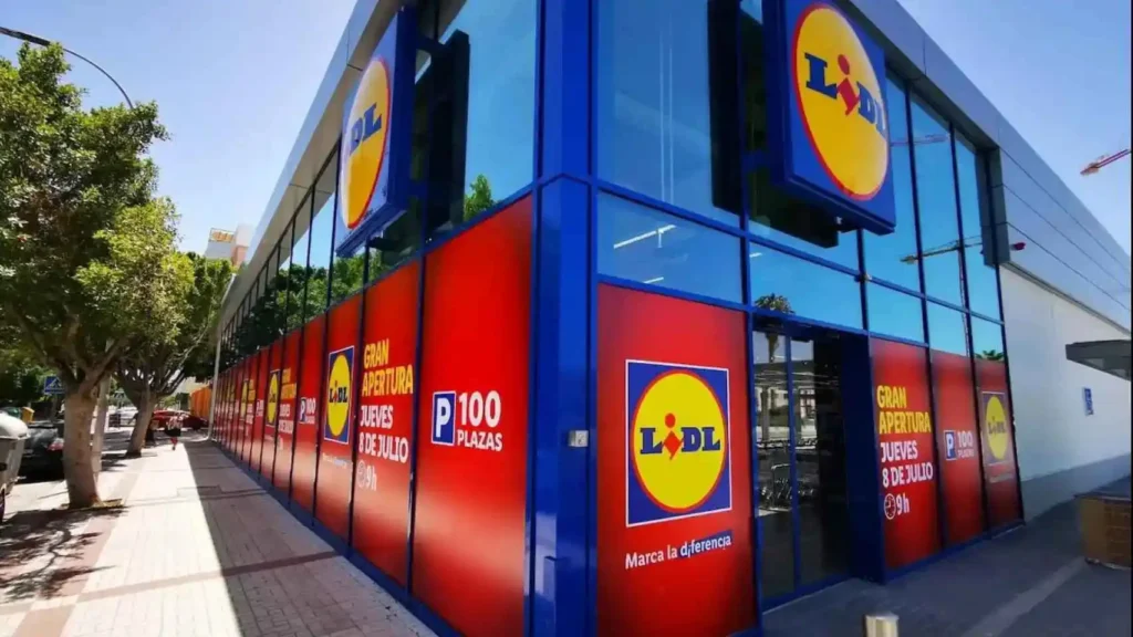 La nueva chaqueta ultraligera de Lidl, ideal para la lluvia y también el frío: cuesta 19,99 euros