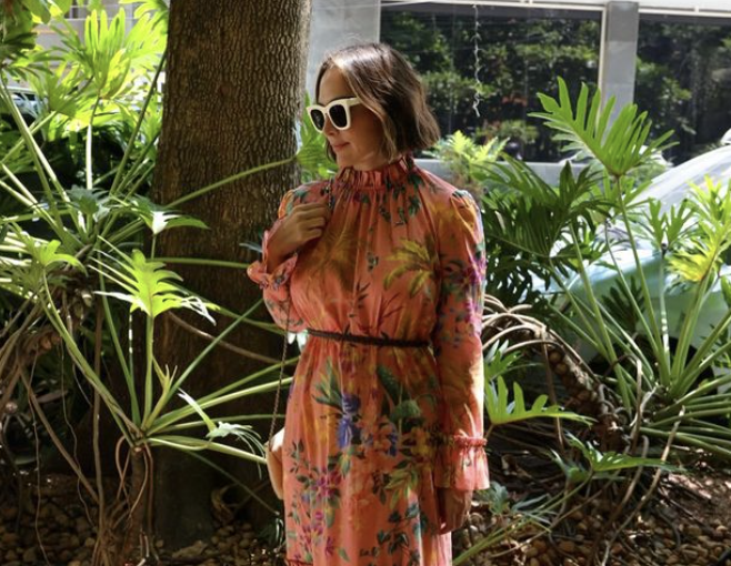 Tamara Falcó triunfa en Colombia con el vestido floral Tropicana de Zimmermann.