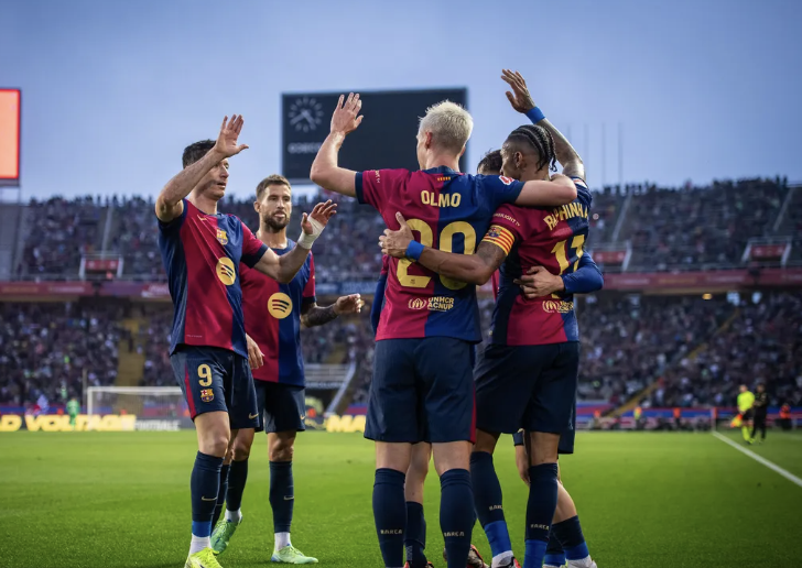 Alineación del FC Barcelona hoy frente al Estrella Roja en la Champions League.