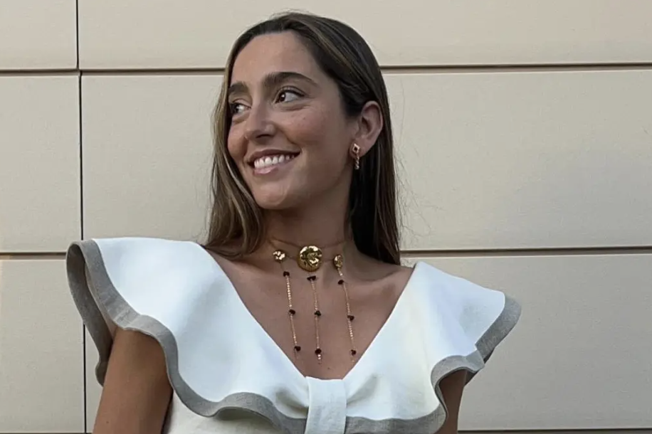 Ana Iglesias apuesta por el negro en su nueva colección de joyas, una edición especial de su cápsula veraniega.